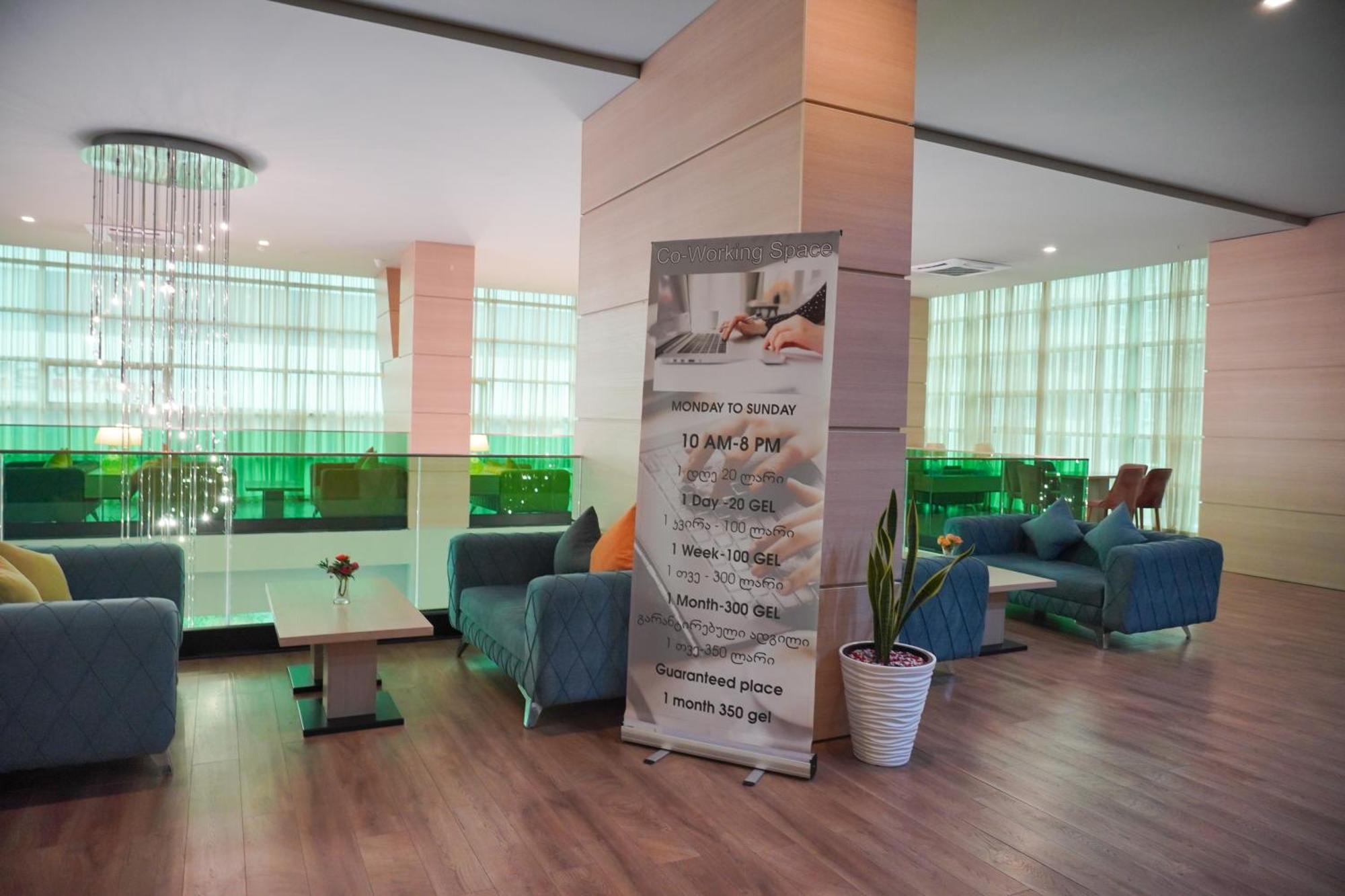 Best Western Premier Batumi Exterior foto Lobby